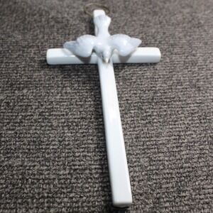 Vintage White Porcelain Cross Wall Hanging Dove Holy‎ Spirit Religious Decor